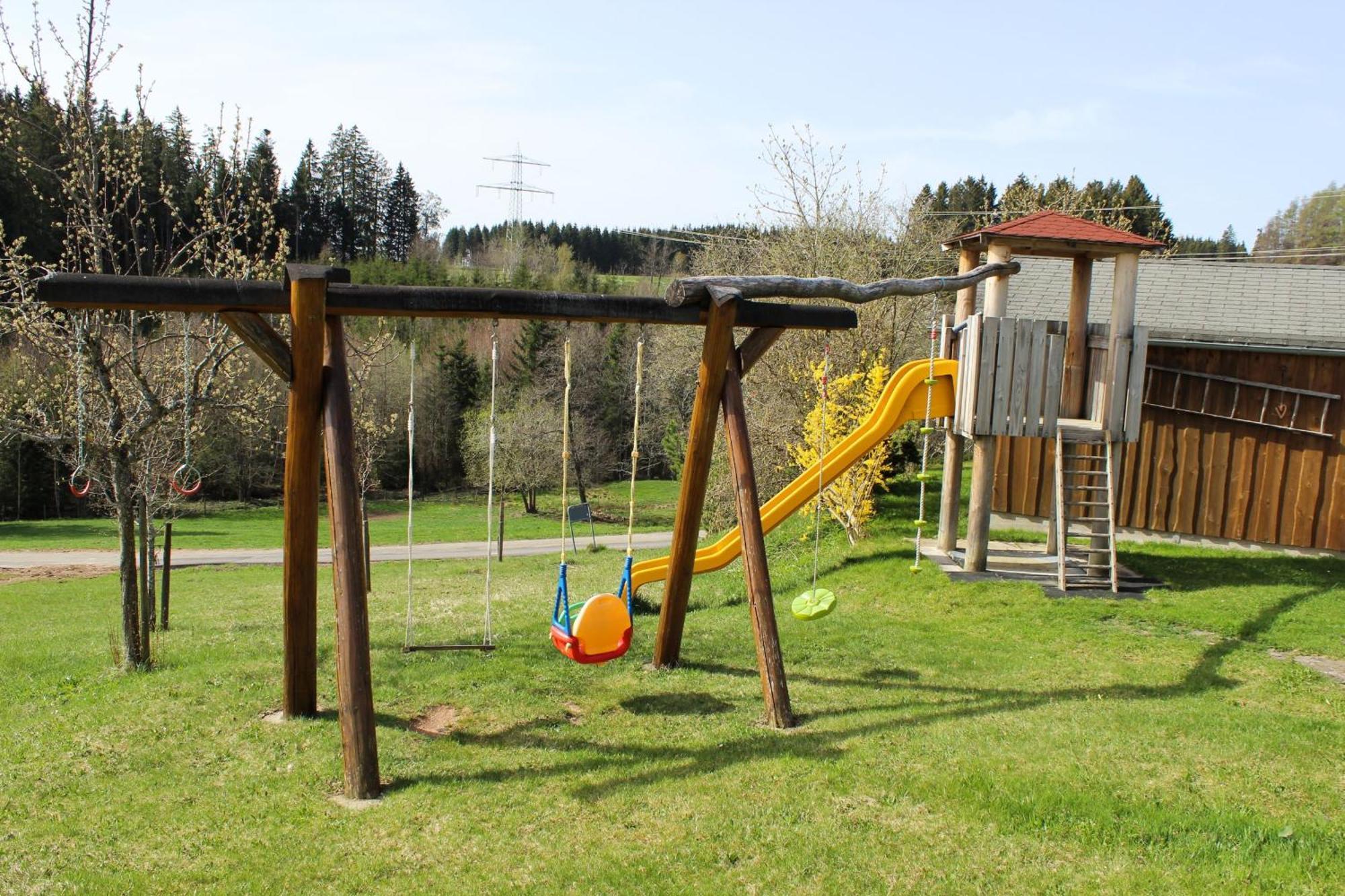 Ferienwohnung Haus Am Roetenberg Grafenhausen Kültér fotó